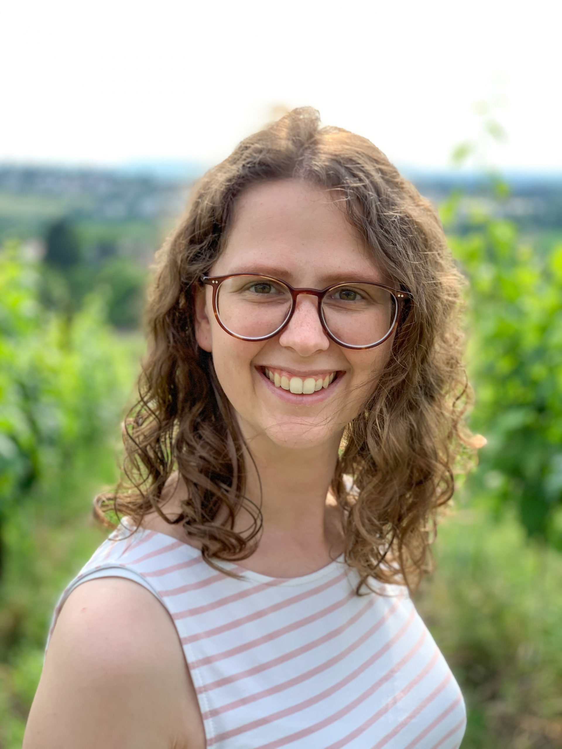 Miri | Gründerin von feinstewerke Miri, Gründerin von feinstewerke – Manufaktur für personalisierte Geschenke aus Heilbronn.